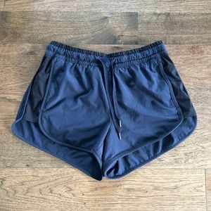 LIKE NEW WITHOUT TAGS ATHLETA Navy/Black Colorblock Shorts Sz.4
